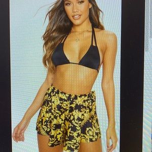 Pretty Little Thing Black Chain Floaty Shorts